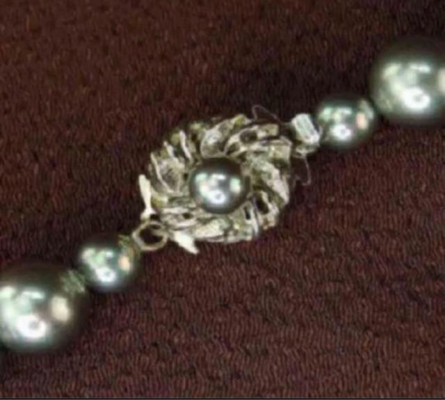 ピーコックカラー黒真珠の様な照り高級貝パール ネックレス約9mm玉全長約47cm < 女性アクセサリー/時計 ピーコックカラー黒真珠の様な照り高級貝パール ネックレス約9mm玉全長約47cm < 女性アクセサリー/時計の