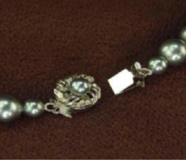 ピーコックカラー黒真珠の様な照り高級貝パール ネックレス約9mm玉全長約47cm < 女性アクセサリー/時計 ピーコックカラー黒真珠の様な照り高級貝パール ネックレス約9mm玉全長約47cm < 女性アクセサリー/時計の