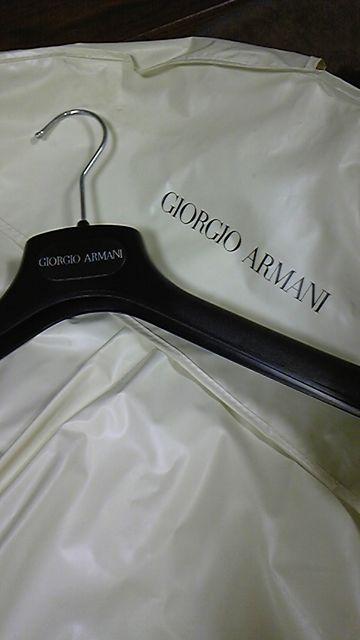 sGIORGIO ARMANItWOOLR[gWPbg  uh 
