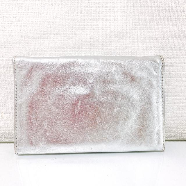 DEUXluxrW[Nb`|[`Vo[FCG[C|[g  uh 