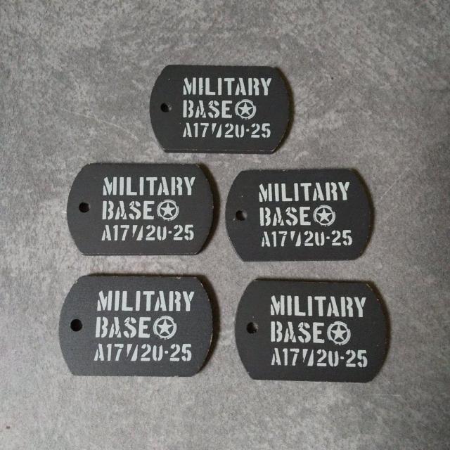 ミリタリー風プレート5枚(新品)&デコパネルお部屋のインテリア < インテリア/ライフ  ミリタリー風プレート5枚(新品)&デコパネルお部屋のインテリア < インテリア/ライフの