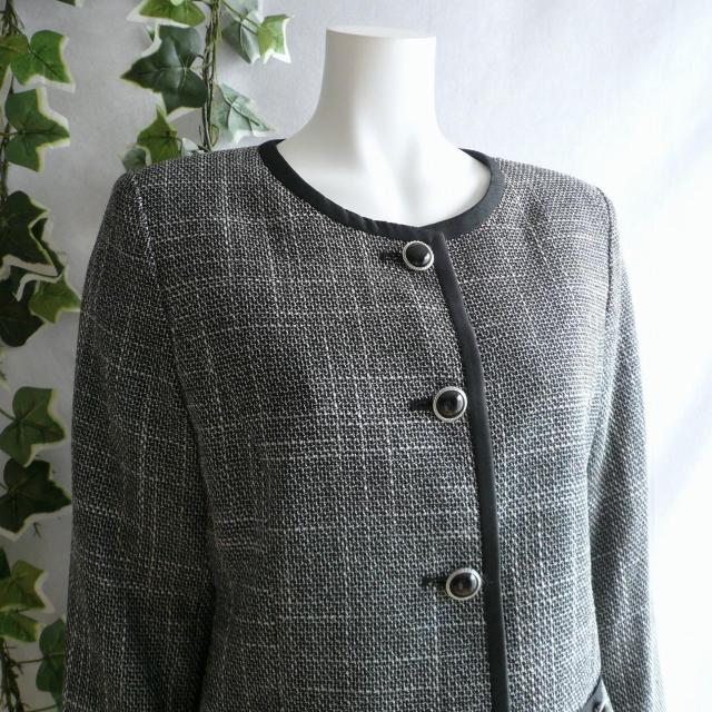 新品 a018 9号 日本製 高級 ラメ入り ツイード ジャケット 黒系 レディース ノーカラー 上質 上品 < 女性ファッション 新品 a018 9号 日本製 高級 ラメ入り ツイード ジャケット 黒系 レディース ノーカラー 上質 上品 < 女性ファッションの