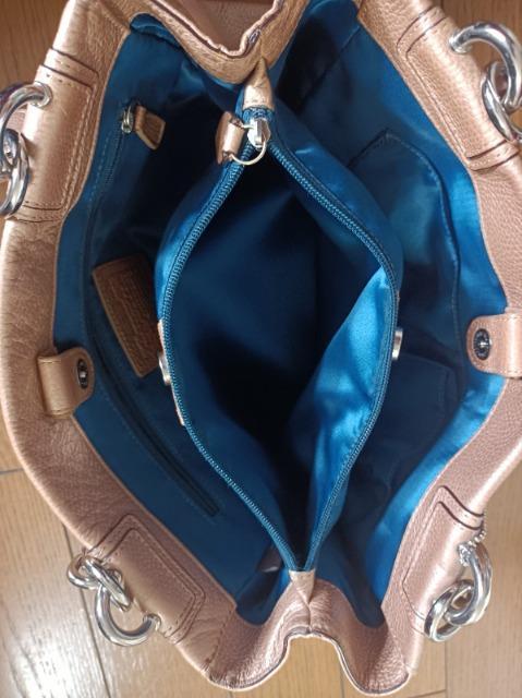 COACH★便利な三ツ口バッグ★肩掛けOK★ブラウンゴールド希少カラー★美品★コーチ★素敵ステキ★ < ブランド COACH★便利な三ツ口バッグ★肩掛けOK★ブラウンゴールド希少カラー★美品★コーチ★素敵ステキ★ < ブランドの