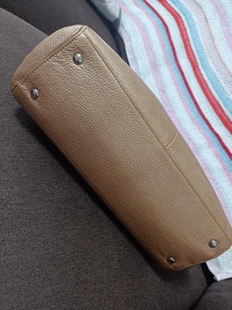 COACH★便利な三ツ口バッグ★肩掛けOK★ブラウンゴールド希少カラー★美品★コーチ★素敵ステキ★ < ブランド COACH★便利な三ツ口バッグ★肩掛けOK★ブラウンゴールド希少カラー★美品★コーチ★素敵ステキ★ < ブランドの