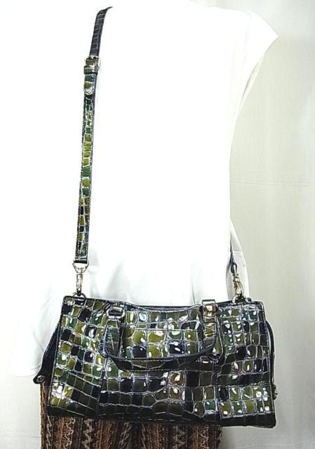 【正規美品】COCCO FIORE(コッコフィオーレ牛革クロコ型押しエナメル加工2WAYハンド&ショルダーバッグ < 女性ファッション 【正規美品】COCCO FIORE(コッコフィオーレ牛革クロコ型押しエナメル加工2WAYハンド&ショルダーバッグ < 女性ファッションの