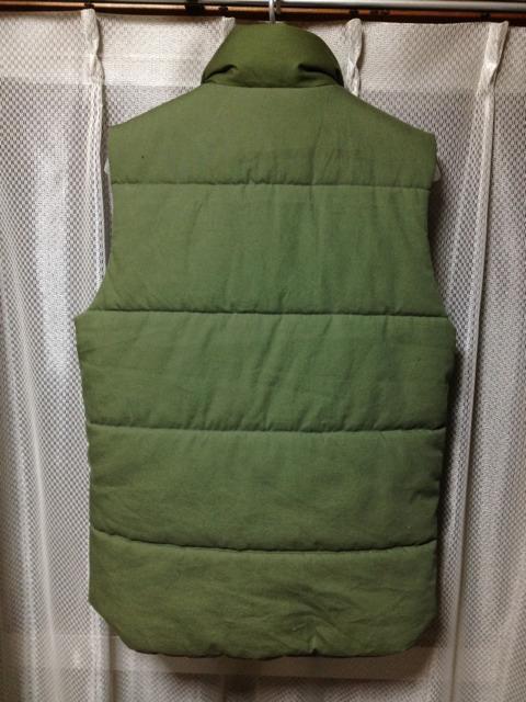 MADE by HEALTH ヘルス Mellow Vest ダウンベスト Sサイズ カーキ ミリタリー リメイク < 男性ファッション  MADE by HEALTH ヘルス Mellow Vest ダウンベスト Sサイズ カーキ ミリタリー リメイク < 男性ファッションの