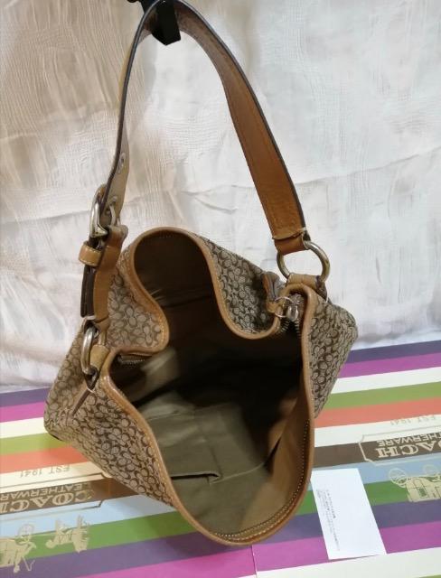 正規品★極美品コーチショルダーバッグ本革キャンバスお上品シグネチャー品薄大活躍コーチバッグCOACH超人気お上品 < ブランド  正規品★極美品コーチショルダーバッグ本革キャンバスお上品シグネチャー品薄大活躍コーチバッグCOACH超人気お上品 < ブランドの