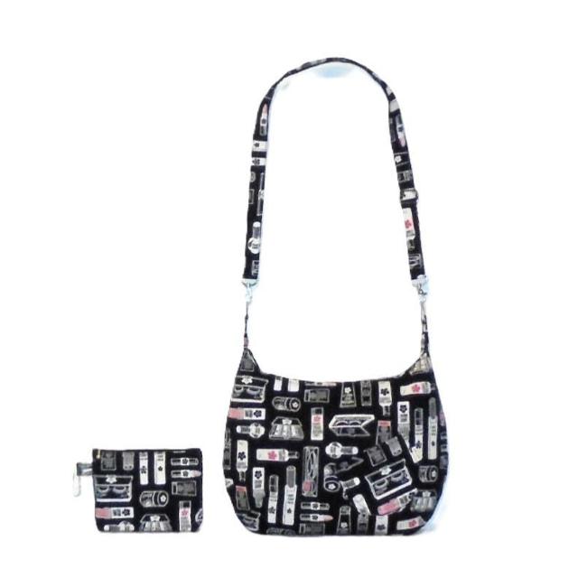 【中サイズ】◆MARY QUANT◆マリークワント・コスメ×黒地◆ファスナーショルダー&ポーチA点セット < 女性ファッション 【中サイズ】◆MARY QUANT◆マリークワント・コスメ×黒地◆ファスナーショルダー&ポーチA点セット < 女性ファッションの