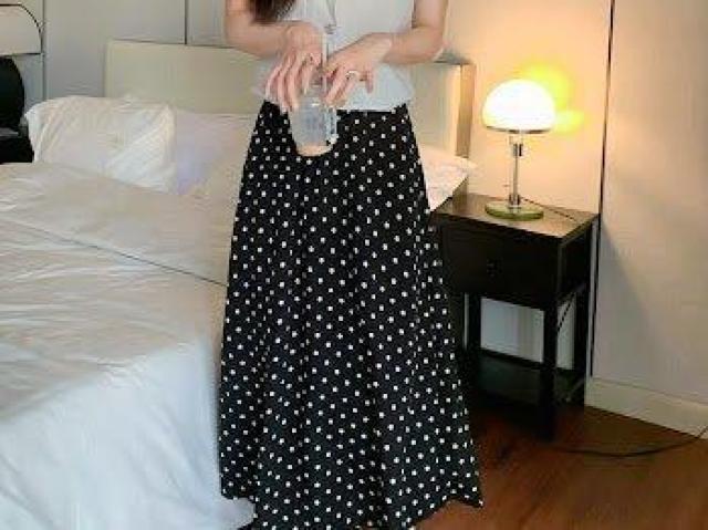 ドット柄 ロング スカート 春夏服 ボトムス ブラック < 女性ファッション ドット柄 ロング スカート 春夏服 ボトムス ブラック < 女性ファッションの
