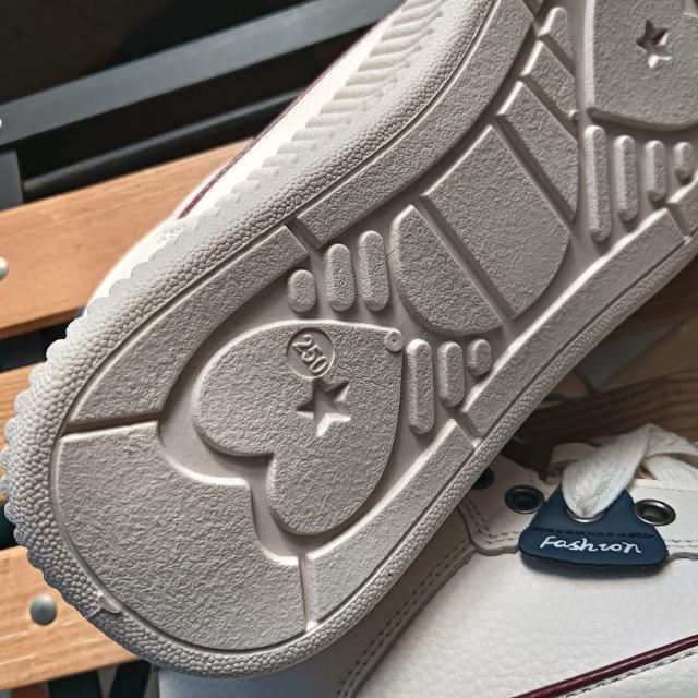 新品 25cm レディース スニーカー ホワイト シューズ 靴 ローカット < 女性ファッション 新品 25cm レディース スニーカー ホワイト シューズ 靴 ローカット < 女性ファッションの