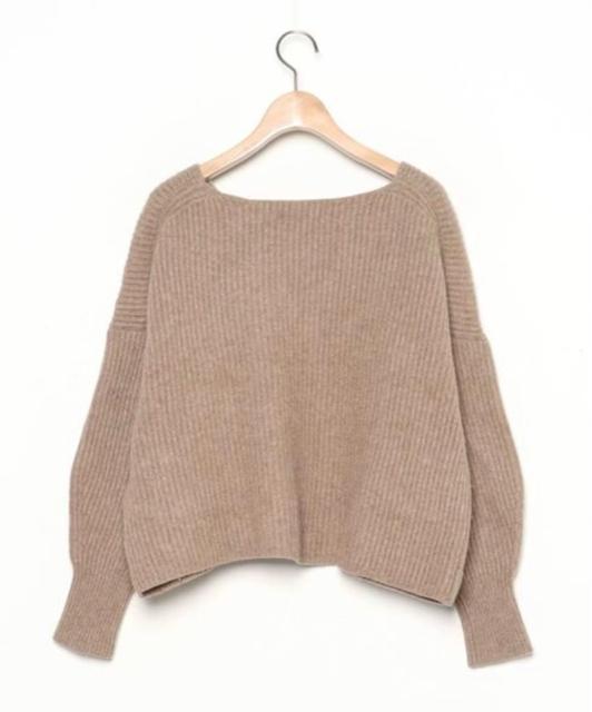 華奢魅せ●ウール コクーンVネックニット●URBAN RESEARCHアーバンリサーチ●F●ベージュ●ドロップショルダー < ブランド  華奢魅せ●ウール コクーンVネックニット●URBAN RESEARCHアーバンリサーチ●F●ベージュ●ドロップショルダー < ブランドの