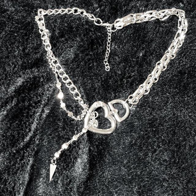 新品★ハートデコレーションラインストーンが揺れるネックレス < 女性アクセサリー/時計  新品★ハートデコレーションラインストーンが揺れるネックレス < 女性アクセサリー/時計の