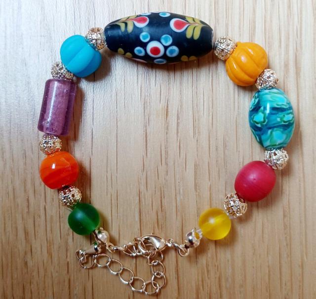 アンティークビーズのブレスレット < 女性アクセサリー/時計  アンティークビーズのブレスレット  < 女性アクセサリー/時計の