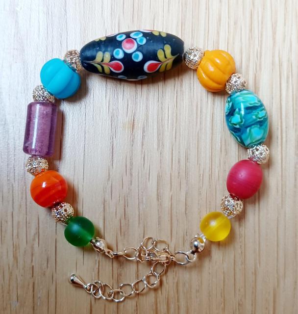 アンティークビーズのブレスレット < 女性アクセサリー/時計  アンティークビーズのブレスレット < 女性アクセサリー/時計の