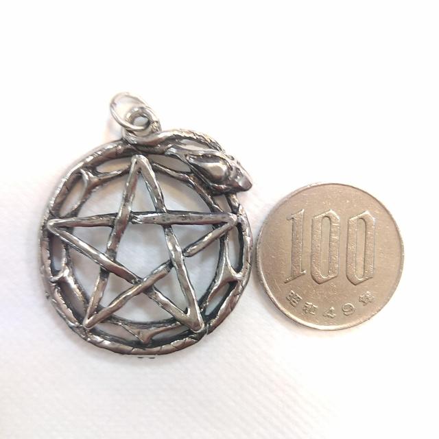 AzureGreen: Magical World Amuletウロボロス五芒星 < 女性アクセサリー/時計  AzureGreen: Magical World Amuletウロボロス五芒星 < 女性アクセサリー/時計の