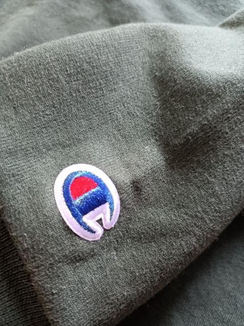 Champion★ロゴなしシンプル裏起毛トレーナー★新品同様★深緑★男女OK★チャンピオン★渋い★ < 男性ファッション Champion★ロゴなしシンプル裏起毛トレーナー★新品同様★深緑★男女OK★チャンピオン★渋い★ < 男性ファッションの