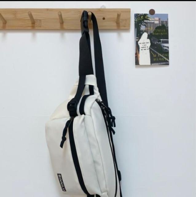 【ホワイト&ブラック&ブラウン】 メンズ&レディース チェストバッグ メンズタイドブランドシンプルな日本 < 男性ファッション  【ホワイト&ブラック&ブラウン】 メンズ&レディース チェストバッグ メンズタイドブランドシンプルな日本 < 男性ファッションの