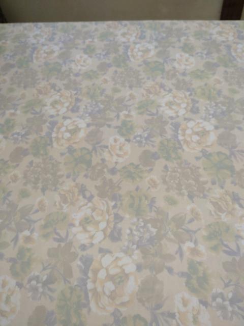 レトロ(BL572)約80cm幅×約4.2m・ポリエステル系花柄プリント < ペット/手芸/園芸 レトロ(BL572)約80cm幅×約4.2m・ポリエステル系花柄プリント < ペット/手芸/園芸の