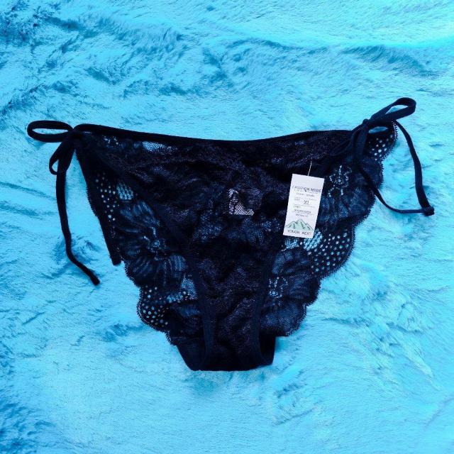 激エロカワッ。。。総レース紐パンティー。。。ショーツ。。。ブラック。。。。。 < 女性ファッション  激エロカワッ。。。総レース紐パンティー。。。ショーツ。。。ブラック。。。。。  < 女性ファッションの