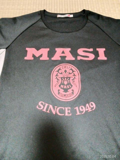 ユニクロMASI コラボTシャツ Lサイズ ブラック < 男性ファッション  ユニクロMASI コラボTシャツ Lサイズ ブラック < 男性ファッションの