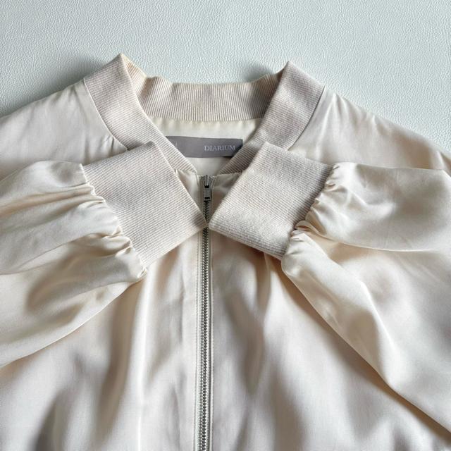 ◆ディアリウム◆3万◆バックシフォン切替ブルゾン◆MA-1◆アイボリー◆白◆M < 女性ファッション ◆ディアリウム◆3万◆バックシフォン切替ブルゾン◆MA-1◆アイボリー◆白◆M < 女性ファッションの