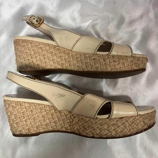 PRADA プラダ ジュート ウェッジソールサンダル パテントレザー 23cm PRADA < ブランド PRADA プラダ ジュート ウェッジソールサンダル パテントレザー 23cm PRADA < ブランドの
