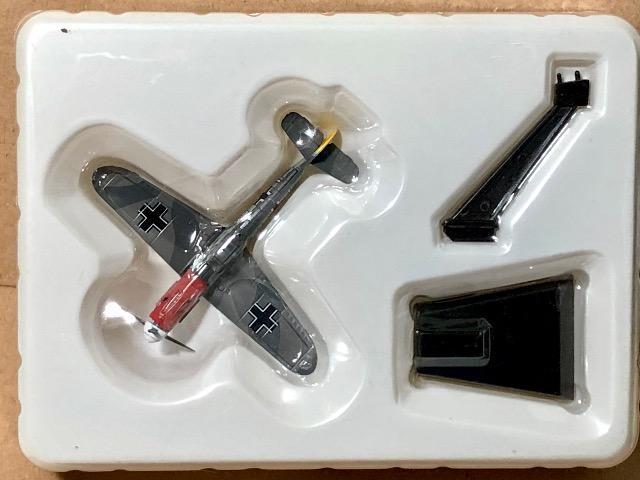 タカラ 1/144 世界の傑作機 メッサーシュミット Bf109 F-2 ハンス・アッシ・ハーン中尉 < ホビー タカラ 1/144 世界の傑作機 メッサーシュミット Bf109 F-2 ハンス・アッシ・ハーン中尉 < ホビーの