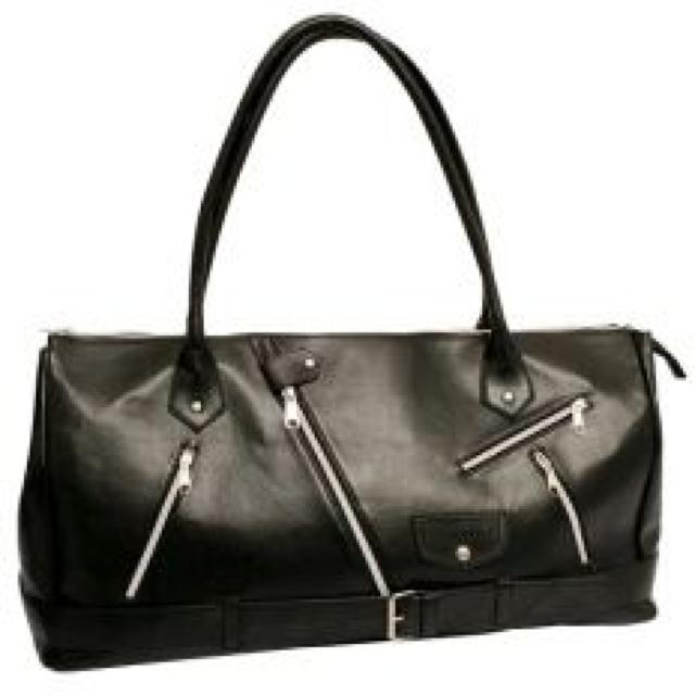 【GILFY/ギルフィー】《New》超Big★ベルト&ジッパー デザイン*ボストンバッグ < ブランド  【GILFY/ギルフィー】《New》超Big★ベルト&ジッパー デザイン*ボストンバッグ  < ブランドの