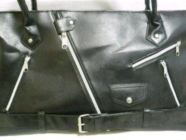 【GILFY/ギルフィー】《New》超Big★ベルト&ジッパー デザイン*ボストンバッグ < ブランド  【GILFY/ギルフィー】《New》超Big★ベルト&ジッパー デザイン*ボストンバッグ < ブランドの