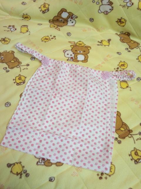 〓ほんのりベージュにイチゴ総柄プリントの手作りパンドルショーツ フリーサイズ〓 < 女性ファッション  〓ほんのりベージュにイチゴ総柄プリントの手作りパンドルショーツ フリーサイズ〓  < 女性ファッションの