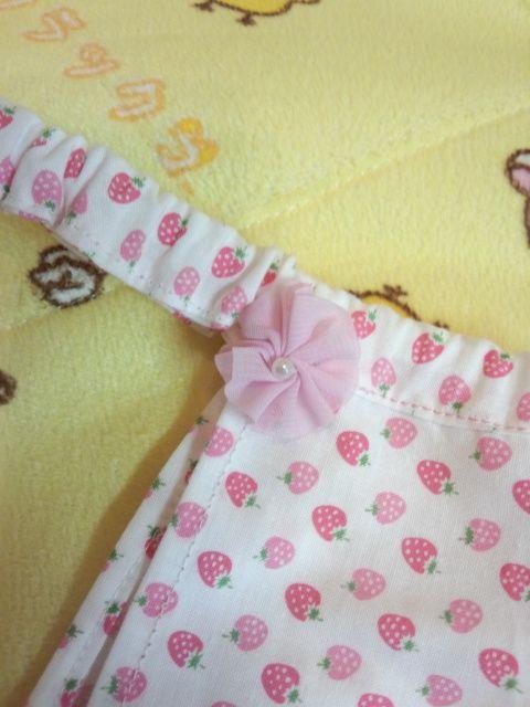 〓ほんのりベージュにイチゴ総柄プリントの手作りパンドルショーツ フリーサイズ〓 < 女性ファッション  〓ほんのりベージュにイチゴ総柄プリントの手作りパンドルショーツ フリーサイズ〓 < 女性ファッションの