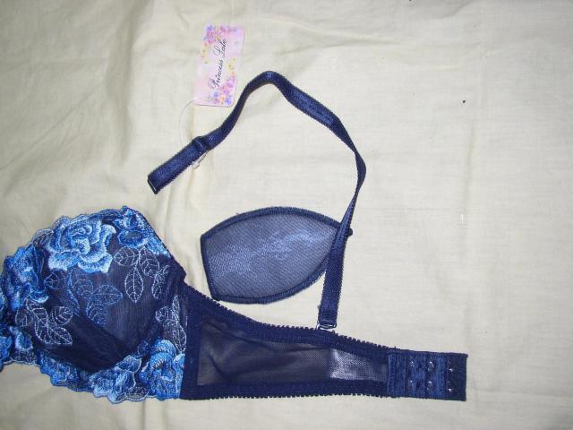 光沢刺繍使いがお洒落D70Mワイヤー入り < 女性ファッション 光沢刺繍使いがお洒落D70Mワイヤー入り < 女性ファッションの