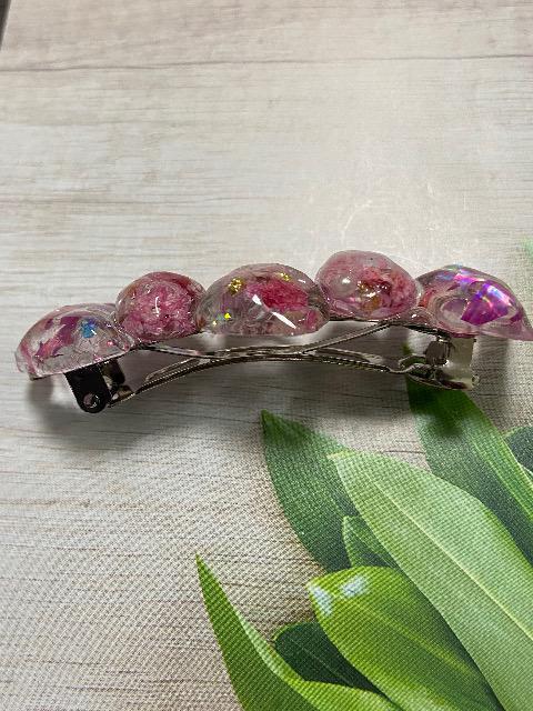 ハンドメイド レジンで作った鉱石のバレッタ ピンク系 ドライフラワー < 女性ファッション  ハンドメイド レジンで作った鉱石のバレッタ ピンク系 ドライフラワー < 女性ファッションの