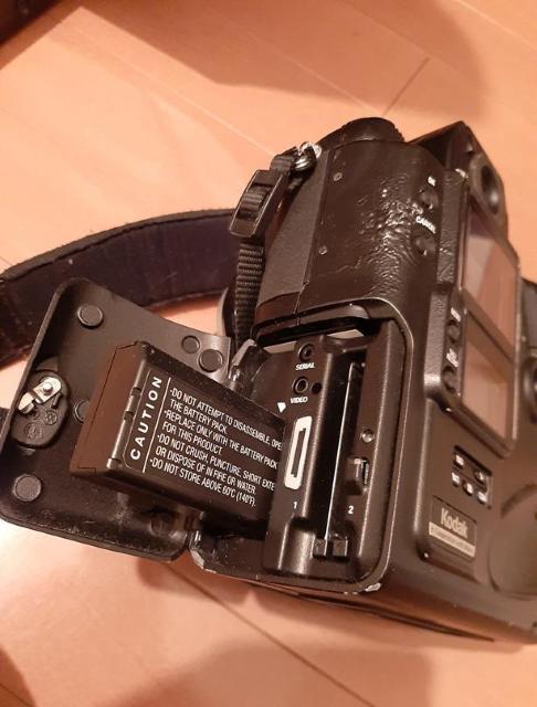 KODAK DCS-760 fW^჌t nikon F5{fB Nikkor 50mm F1.4t  Ɠd/AV 