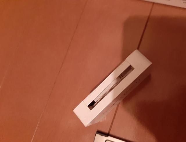 KODAK DCS-760 fW^჌t nikon F5{fB Nikkor 50mm F1.4t  Ɠd/AV 