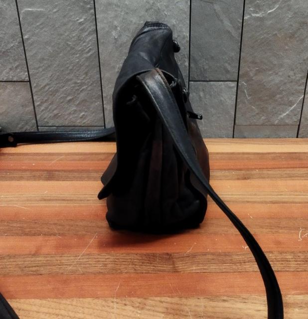 �����U�[�V�����_�[�o�b�O �� �����t�@�b�V������ 