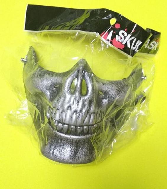 ハロウィン コスプレやオブジェに★SKULL MASK★新品 仮装 < 女性ファッション ハロウィン コスプレやオブジェに★SKULL MASK★新品 仮装 < 女性ファッションの