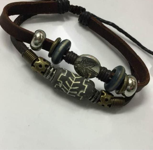 レザー ブレスレット marijuana 商品管理番号Rb-03 < 男性アクセサリー/時計 レザー ブレスレット marijuana 商品管理番号Rb-03 < 男性アクセサリー/時計の