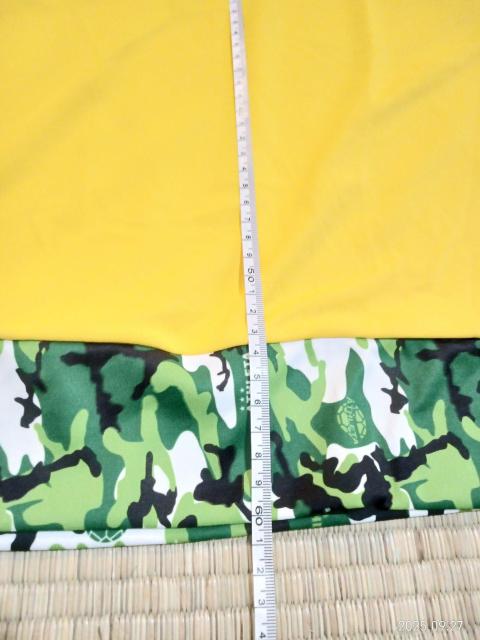 ATHLETA フード付きイエローシャツ М < レジャー/スポーツ  ATHLETA フード付きイエローシャツ М < レジャー/スポーツの