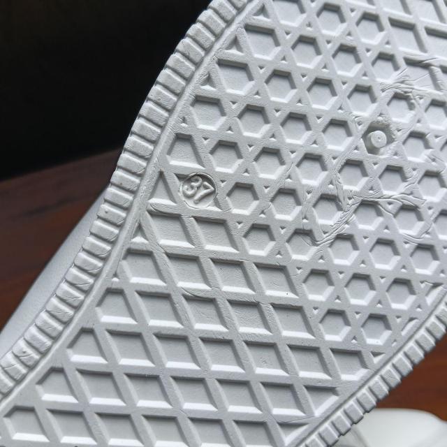 新品 23.5cm レディース スニーカー ホワイト シューズ 靴 カジュアル < 女性ファッション 新品 23.5cm レディース スニーカー ホワイト シューズ 靴 カジュアル < 女性ファッションの