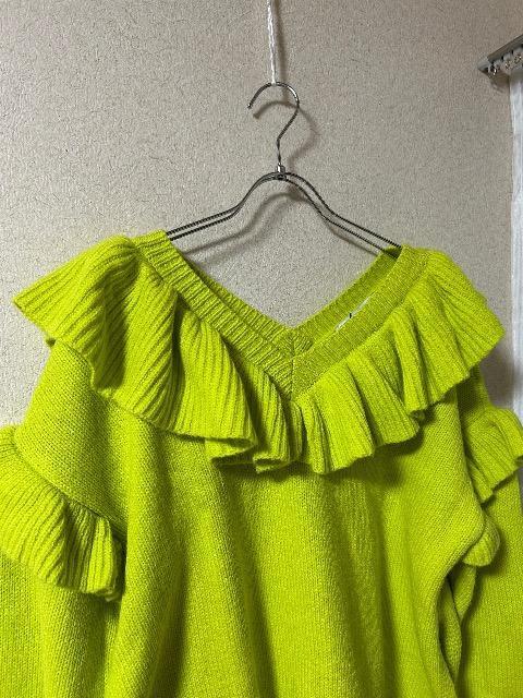 新品タグ付きZARA★鮮やかゆったりフリルニット < ブランド 新品タグ付きZARA★鮮やかゆったりフリルニット < ブランドの