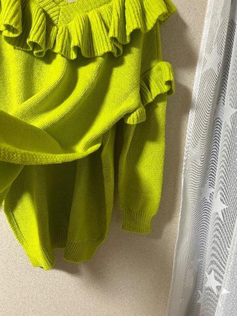 新品タグ付きZARA★鮮やかゆったりフリルニット < ブランド 新品タグ付きZARA★鮮やかゆったりフリルニット < ブランドの