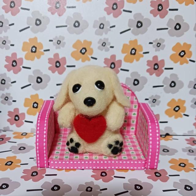 羊毛フェルト クリームダックス色ハート付き ソファ付き < ペット/手芸/園芸 羊毛フェルト クリームダックス色ハート付き ソファ付き < ペット/手芸/園芸の