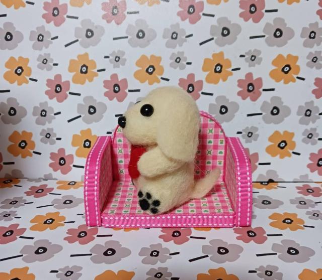 羊毛フェルト クリームダックス色ハート付き ソファ付き < ペット/手芸/園芸 羊毛フェルト クリームダックス色ハート付き ソファ付き < ペット/手芸/園芸の