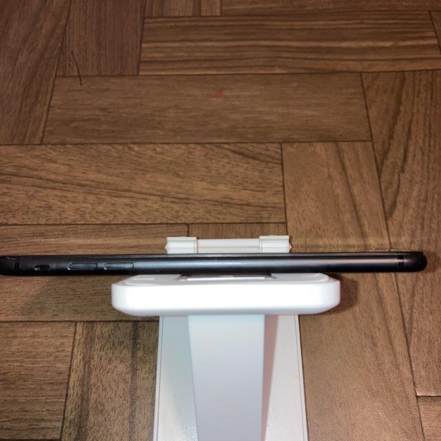 iPhone 7 Plus 128GB �}�b�g�u���b�N SIM�t���[ ���o�b�e���[�C���\�� �� �Ɠd/AV�� 