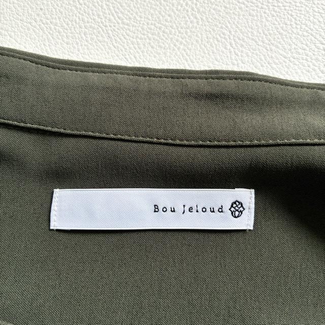 ◆美品◆ブージュルード◆後ろ金ボタンブラウスチュニック◆大きめM◆カーキ◆とろみ < ブランド ◆美品◆ブージュルード◆後ろ金ボタンブラウスチュニック◆大きめM◆カーキ◆とろみ < ブランドの