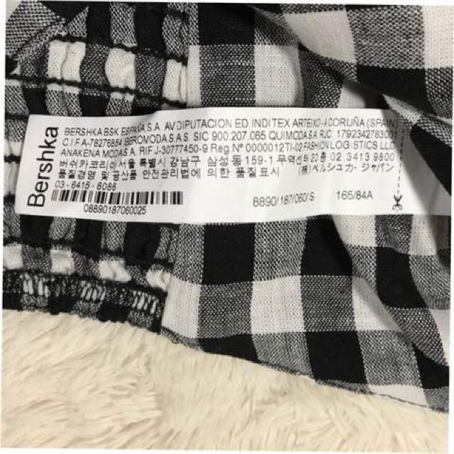 Bershkaデザインキャミソール Sサイズ < ブランド  Bershkaデザインキャミソール Sサイズ < ブランドの