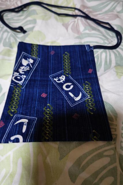 ☆処分品★紺×カマワヌ吉原縦縞和柄ナナメ掛巾着袋 < キッズ/ベビー  ☆処分品★紺×カマワヌ吉原縦縞和柄ナナメ掛巾着袋  < キッズ/ベビーの