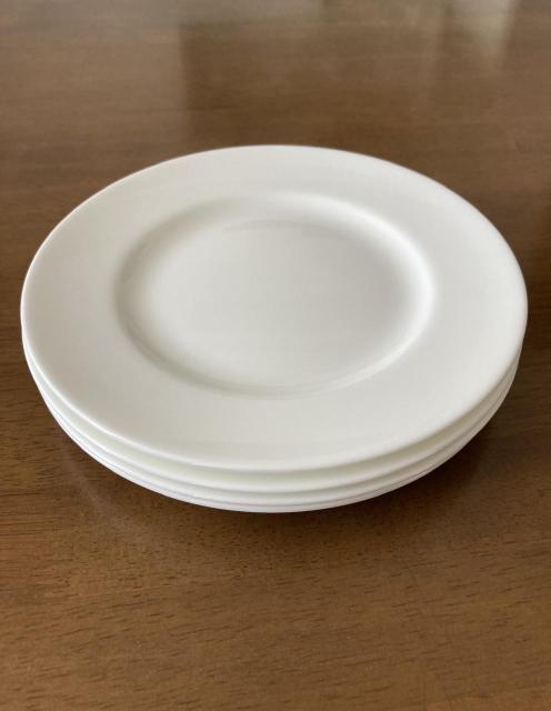 ウエッジウッド WEDGEWOOD♪プレート4枚☆used美品 < インテリア/ライフ  ウエッジウッド WEDGEWOOD♪プレート4枚☆used美品  < インテリア/ライフの