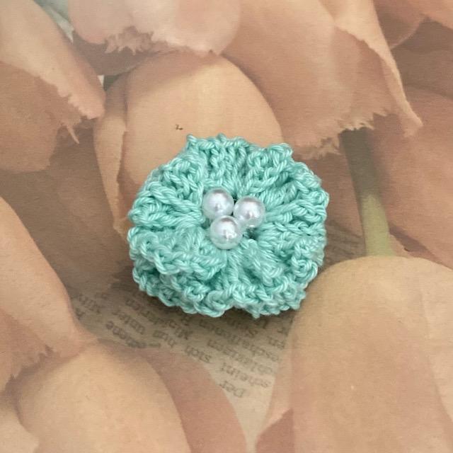 ハンドメイド♪レース編みお花モチーフのブローチ < 女性ファッション  ハンドメイド♪レース編みお花モチーフのブローチ  < 女性ファッションの